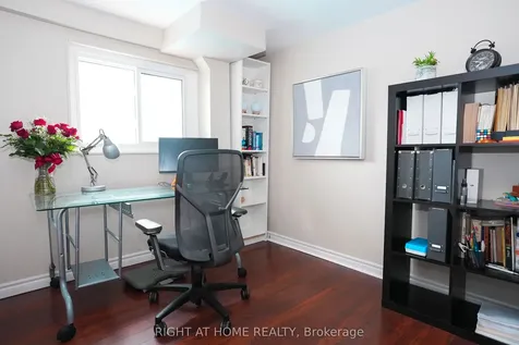 1266 Lakeview Drive Oakville ON L6H 2M8