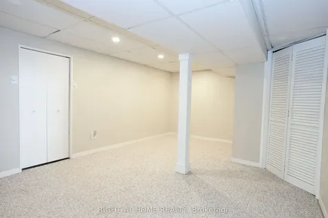 1266 Lakeview Drive Oakville ON L6H 2M8