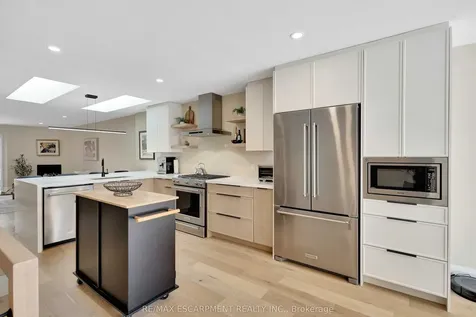 5255 Lakeshore Road Burlington ON L7L 5X9