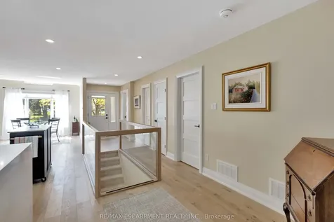 5255 Lakeshore Road Burlington ON L7L 5X9