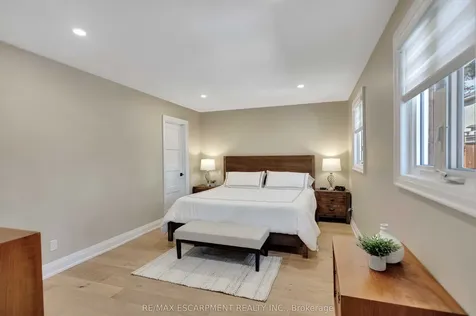 5255 Lakeshore Road Burlington ON L7L 5X9