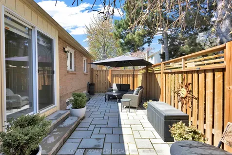 5255 Lakeshore Road Burlington ON L7L 5X9