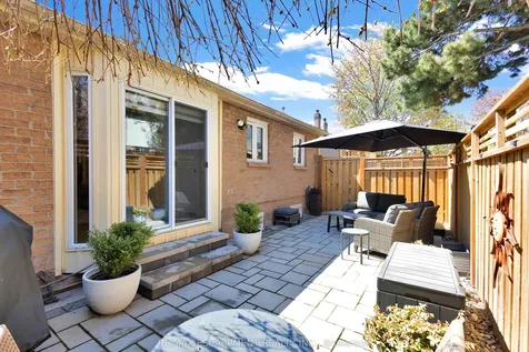 5255 Lakeshore Road Burlington ON L7L 5X9