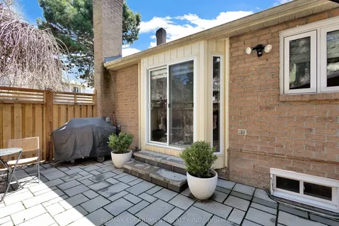 5255 Lakeshore Road Burlington ON L7L 5X9