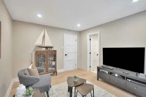 5255 Lakeshore Road Burlington ON L7L 5X9