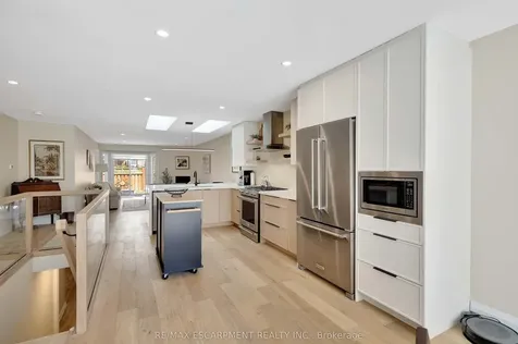 5255 Lakeshore Road Burlington ON L7L 5X9