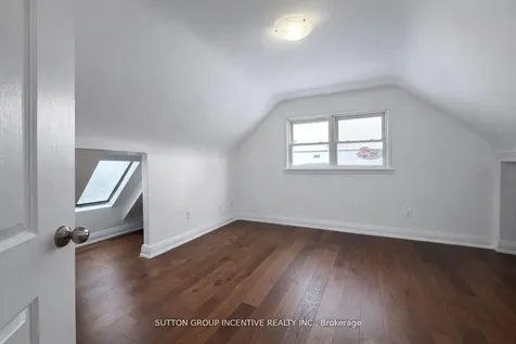 65 Barrhead Crescent Toronto ON M9W 3Z8