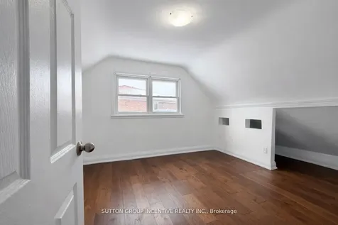 65 Barrhead Crescent Toronto ON M9W 3Z8