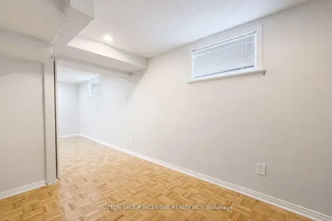 65 Barrhead Crescent Toronto ON M9W 3Z8