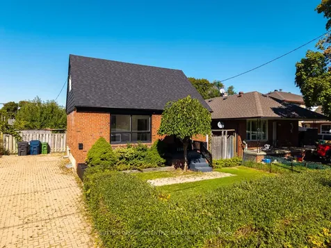 65 Barrhead Crescent Toronto ON M9W 3Z8