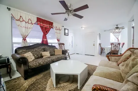10 Coppermill Drive Toronto ON M9W 3Z3