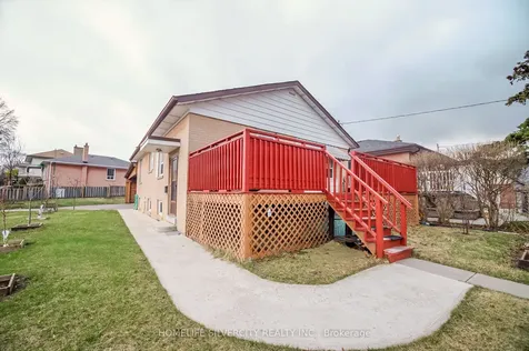 10 Coppermill Drive Toronto ON M9W 3Z3