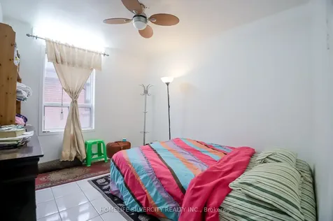 10 Coppermill Drive Toronto ON M9W 3Z3