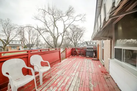 10 Coppermill Drive Toronto ON M9W 3Z3