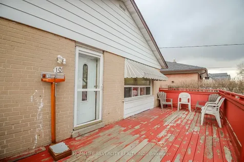 10 Coppermill Drive Toronto ON M9W 3Z3