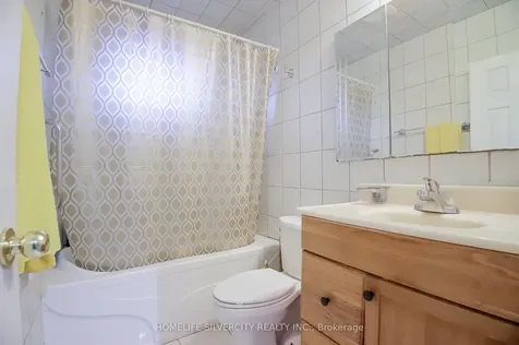 10 Coppermill Drive Toronto ON M9W 3Z3