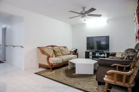 10 Coppermill Drive Toronto ON M9W 3Z3
