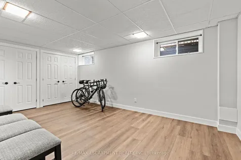 1189 Lambeth Road Oakville ON L6H 2C9