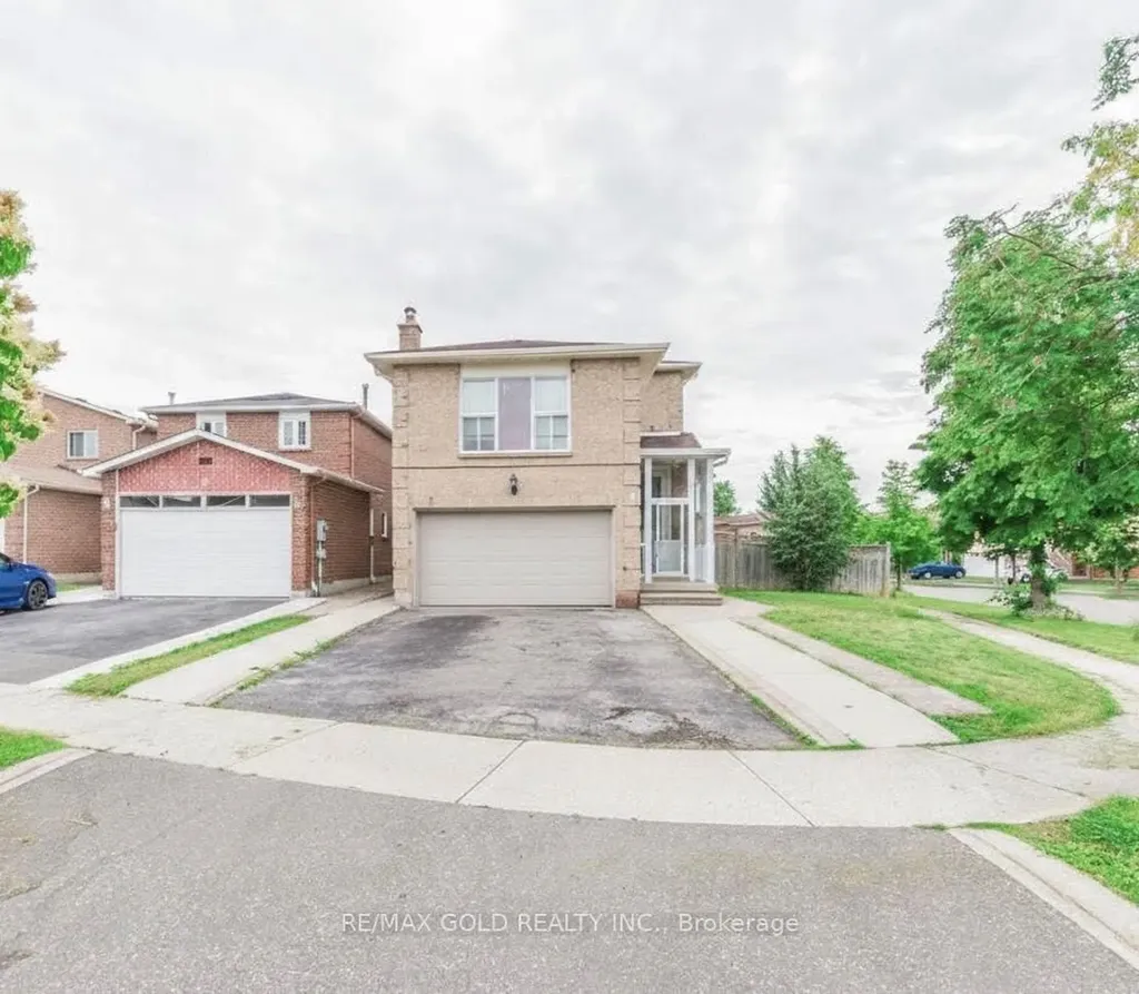 7 Metzak Drive Brampton ON L6Z 3R9