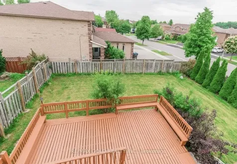 7 Metzak Drive Brampton ON L6Z 3R9