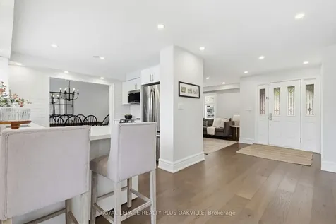 318 Mary Street Oakville ON L6K 3P6