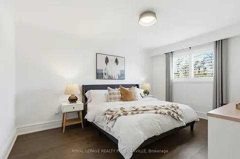 318 Mary Street Oakville ON L6K 3P6