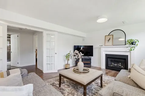 318 Mary Street Oakville ON L6K 3P6