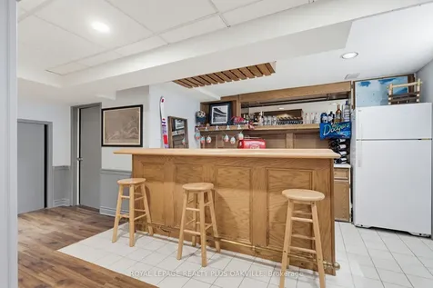318 Mary Street Oakville ON L6K 3P6