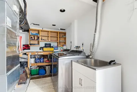 318 Mary Street Oakville ON L6K 3P6