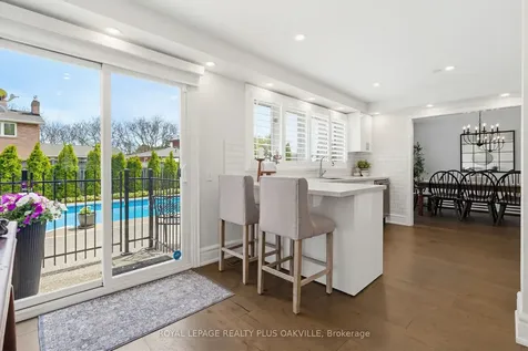 318 Mary Street Oakville ON L6K 3P6