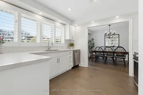 318 Mary Street Oakville ON L6K 3P6