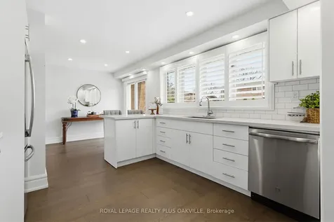 318 Mary Street Oakville ON L6K 3P6