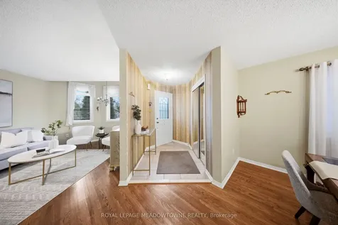 20 Huffmann Drive Halton Hills ON L7G 5W4