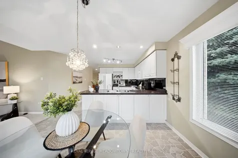 20 Huffmann Drive Halton Hills ON L7G 5W4