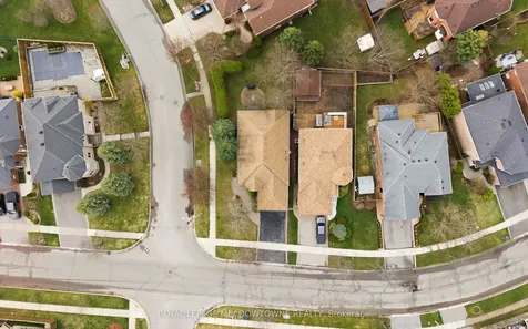 20 Huffmann Drive Halton Hills ON L7G 5W4