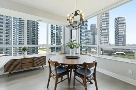 2230 Lake Shore Boulevard W Toronto ON M8V 0B2