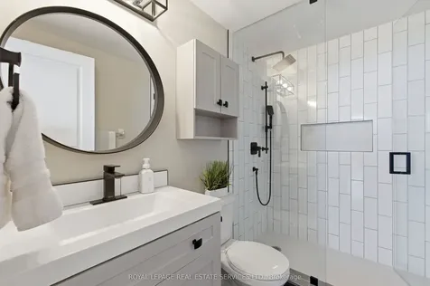 2230 Lake Shore Boulevard W Toronto ON M8V 0B2