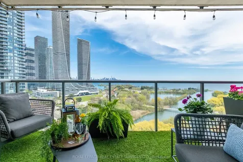 2230 Lake Shore Boulevard W Toronto ON M8V 0B2