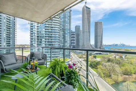 2230 Lake Shore Boulevard W Toronto ON M8V 0B2