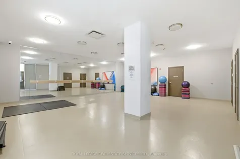 2230 Lake Shore Boulevard W Toronto ON M8V 0B2
