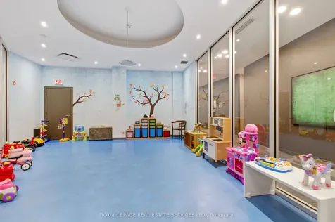 2230 Lake Shore Boulevard W Toronto ON M8V 0B2