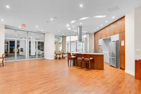2230 Lake Shore Boulevard W Toronto ON M8V 0B2