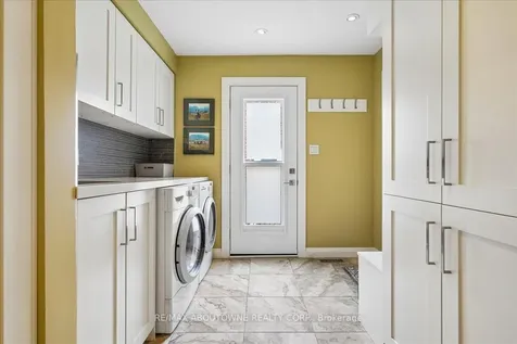 1277 Old Bridle Path Oakville ON L6M 1A3