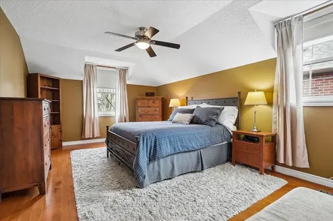 1277 Old Bridle Path Oakville ON L6M 1A3