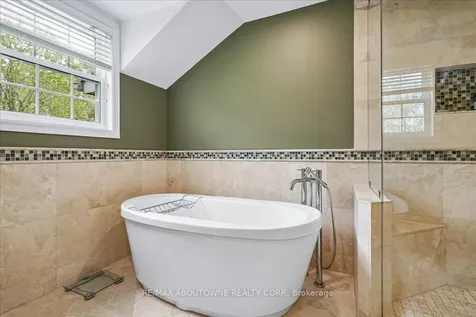 1277 Old Bridle Path Oakville ON L6M 1A3