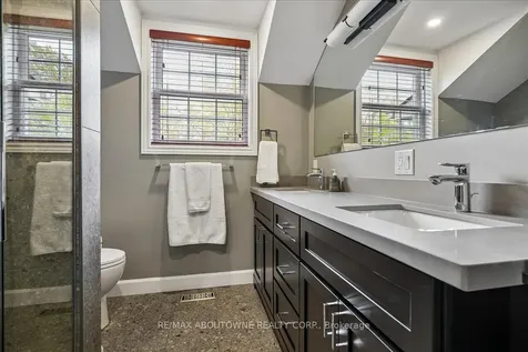 1277 Old Bridle Path Oakville ON L6M 1A3
