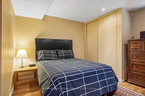 1277 Old Bridle Path Oakville ON L6M 1A3