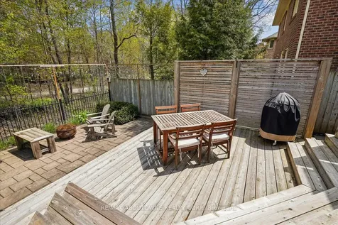 1277 Old Bridle Path Oakville ON L6M 1A3