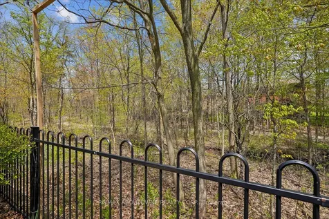 1277 Old Bridle Path Oakville ON L6M 1A3