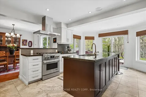 1277 Old Bridle Path Oakville ON L6M 1A3